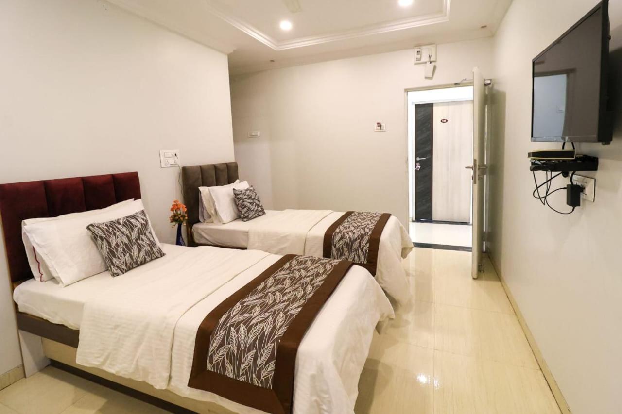 Hotel Jeet Paradise Phaltan 외부 사진