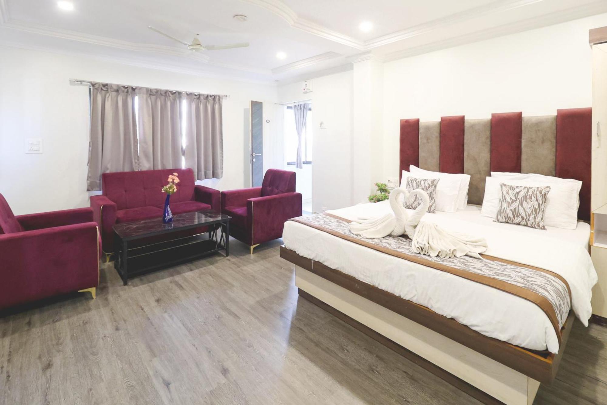 Hotel Jeet Paradise Phaltan 외부 사진